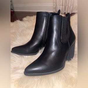 Naturalizer Black Ankle Boots 8.5